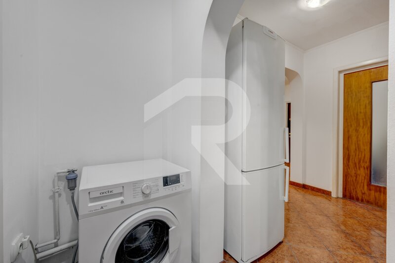 Berceni – Piata Resita, 3 camere, 73 mp total, centrala proprie, loc parcare!